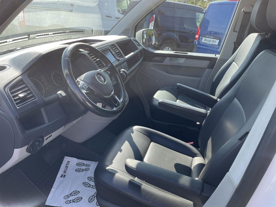 VW Transporter 2,0 TDi 150 Kassevogn DSG kort