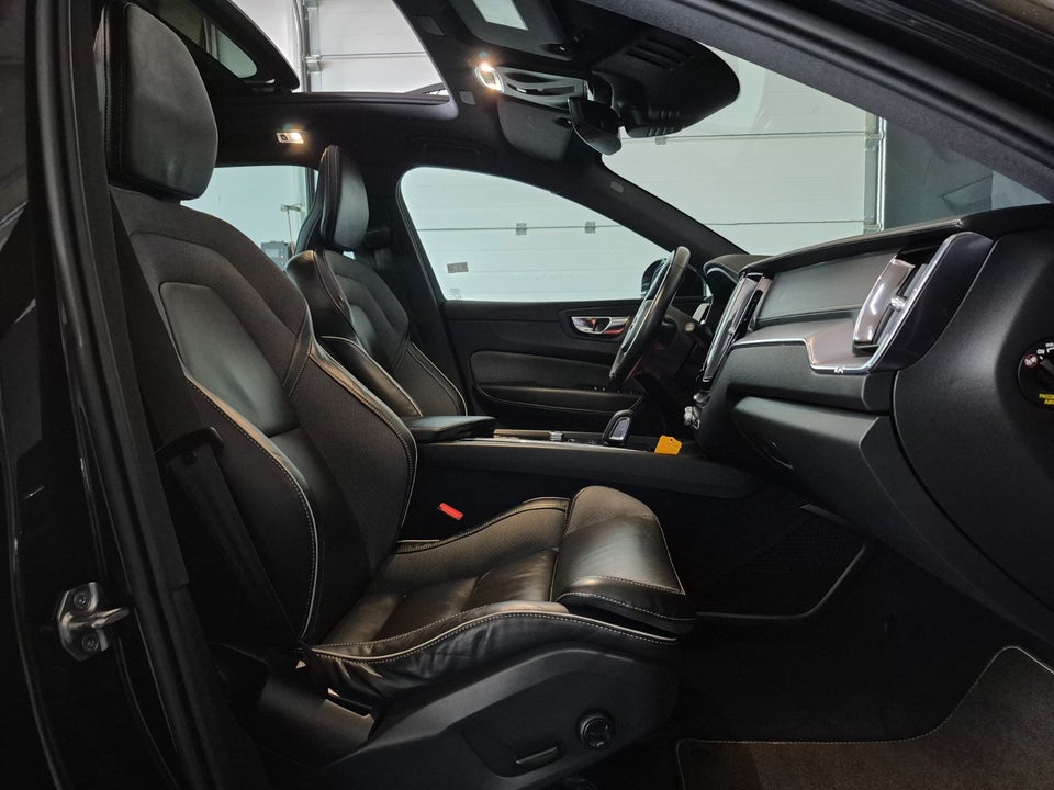 Volvo XC60 2,0 T6 ReCharge R-Design aut. AWD 5d