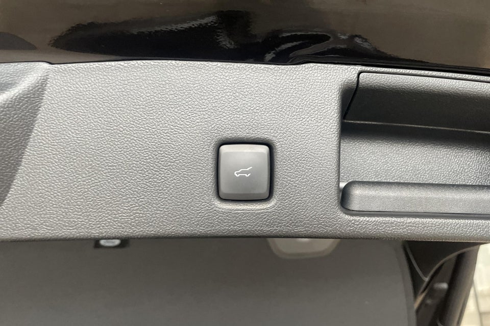 Ford Kuga 2,5 PHEV ST-Line X CVT 5d