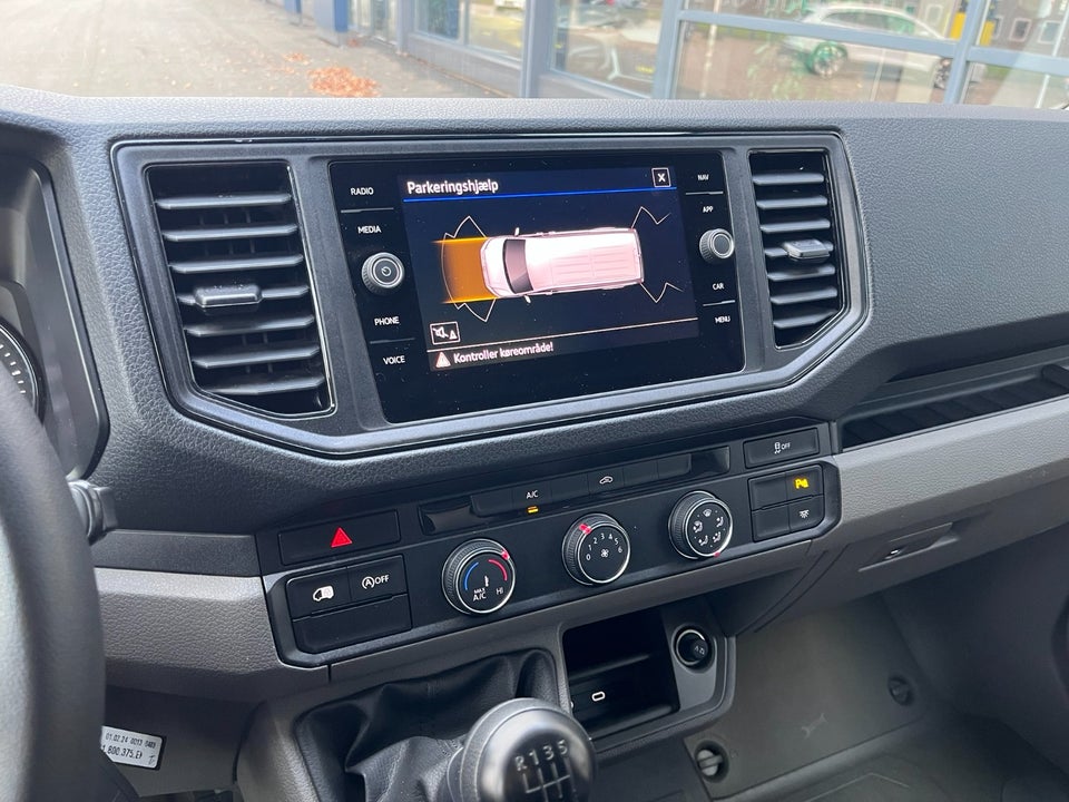 VW Crafter 35 2,0 TDi 102 Kassevogn L3H2