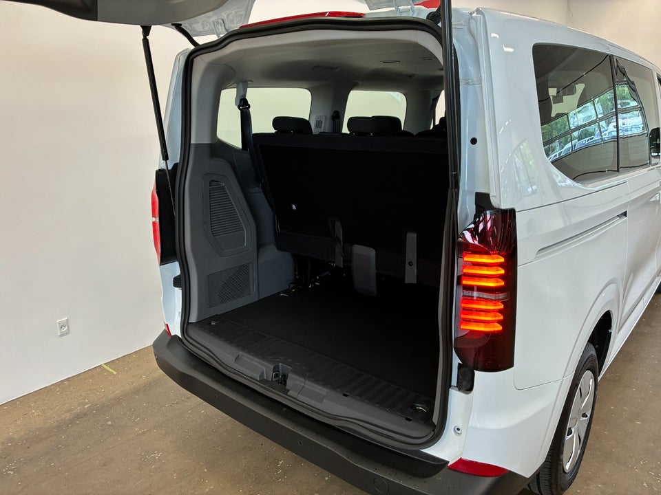 VW e-Caravelle 64 Basis SWB