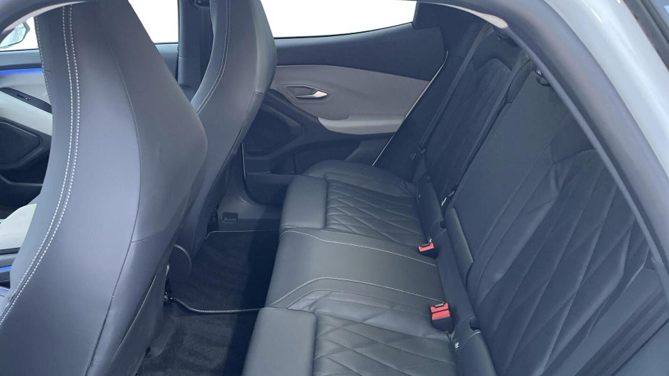 Ford Explorer 77 Premium Extended Range 5d