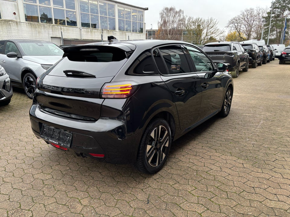 Peugeot 208 1,2 PureTech 100 Allure 5d