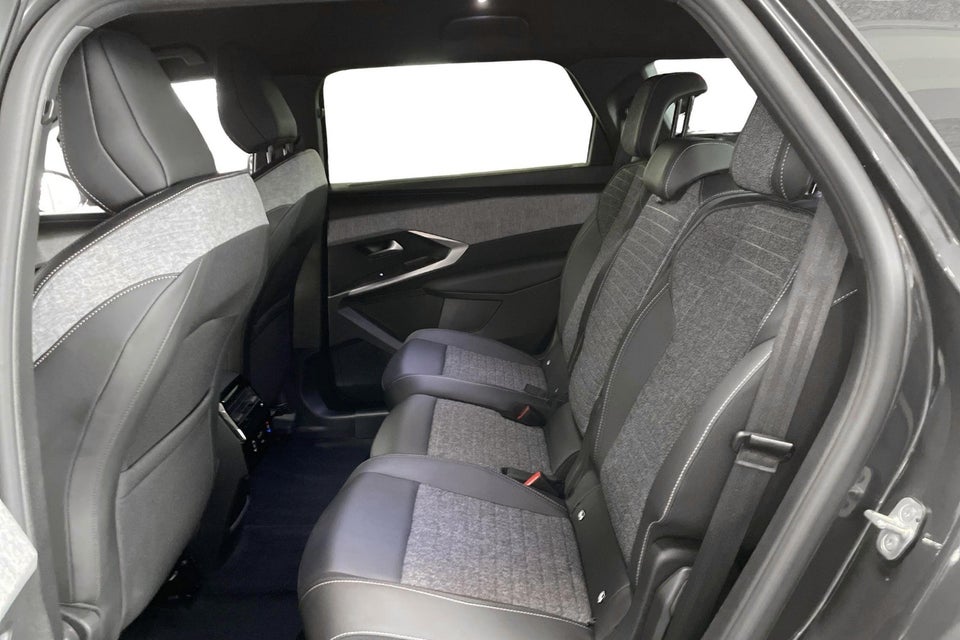 Peugeot e-5008 77 Allure 7prs 5d