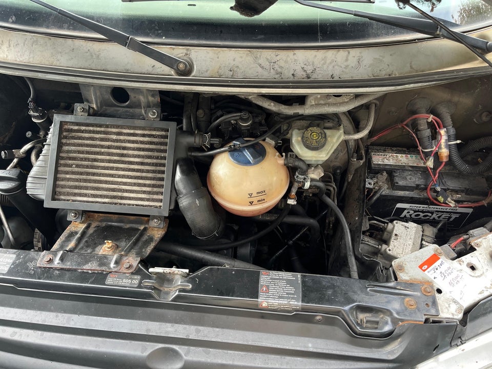 VW Caravelle 2,5 TDi 102 10prs 5d