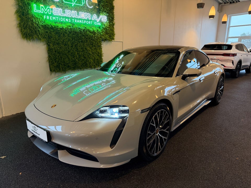 Porsche Taycan Turbo Performance+ 4d