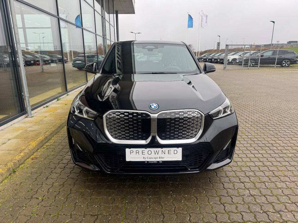 BMW iX1 xDrive30 M-Sport 5d
