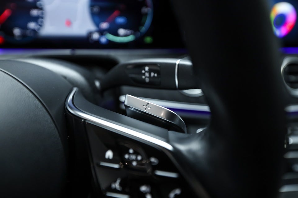 Mercedes E300 de 2,0 Advantage stc. aut. 5d