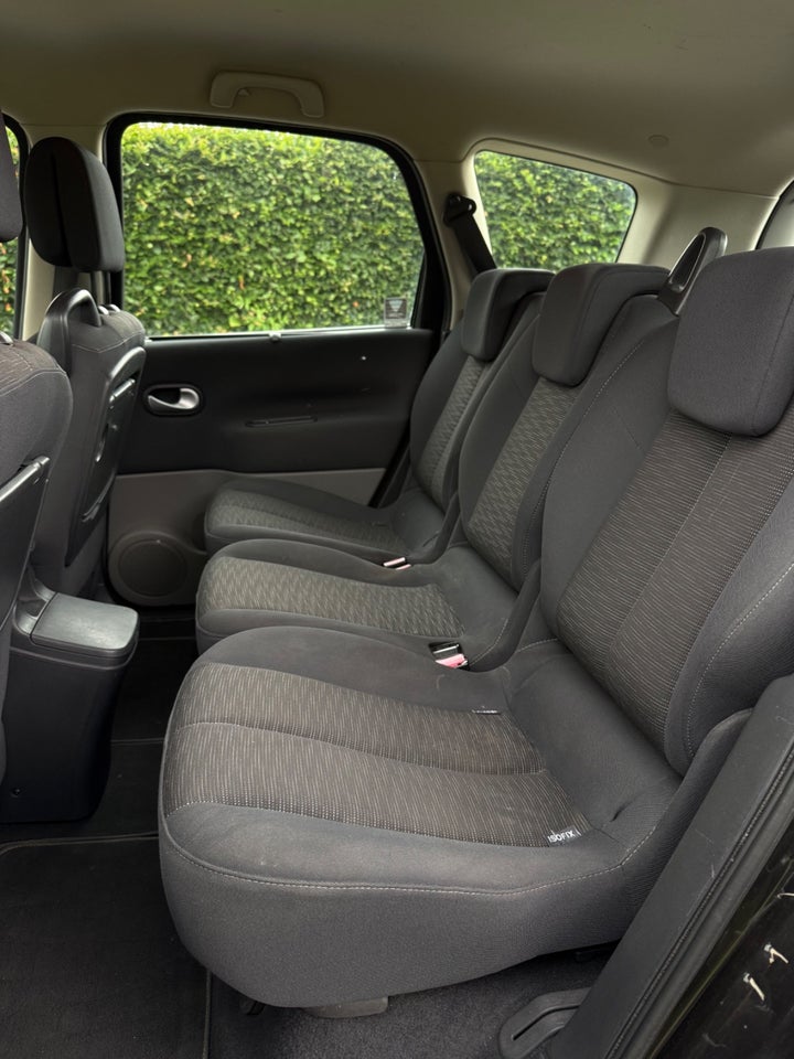 Renault Grand Scenic II 2,0 Dynamique 5d