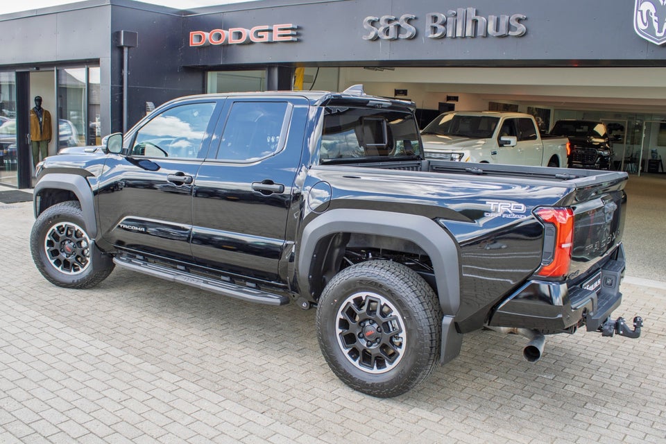 Toyota Tacoma 2,4 Hybrid Off-Road Premium aut. 4x4 4d
