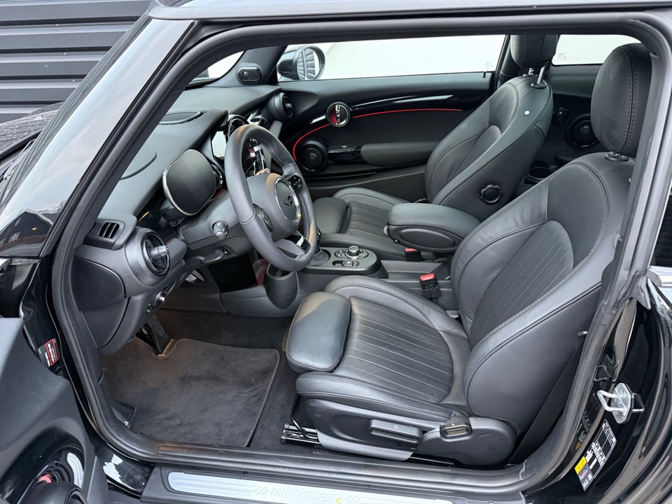 MINI Cooper SE Classic 3d