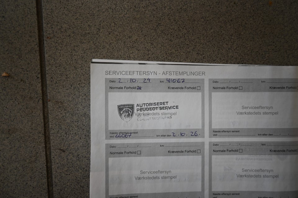 Peugeot e-208 50 GT Pack 5d