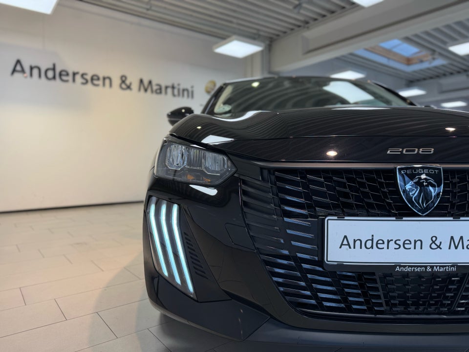 Peugeot e-208 50 Style 5d