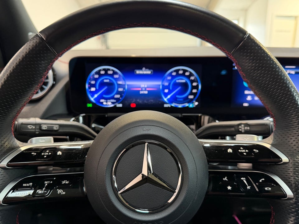 Mercedes EQA350 AMG Line 4Matic 5d