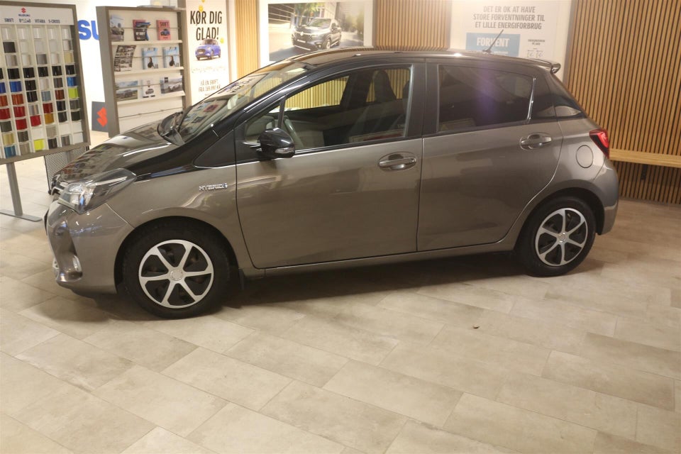 Toyota Yaris 1,5 Hybrid Delight e-CVT 5d