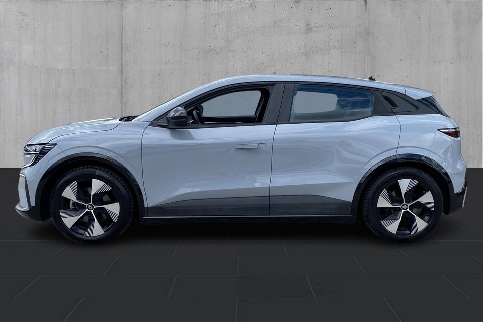 Renault Megane E-Tech 60 Equilibre 5d