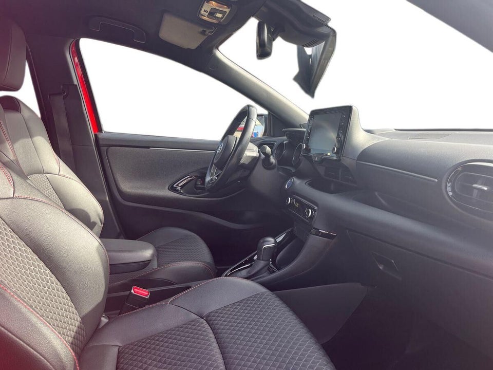 Toyota Yaris 1,5 Hybrid H3 Premier Edition e-CVT 5d