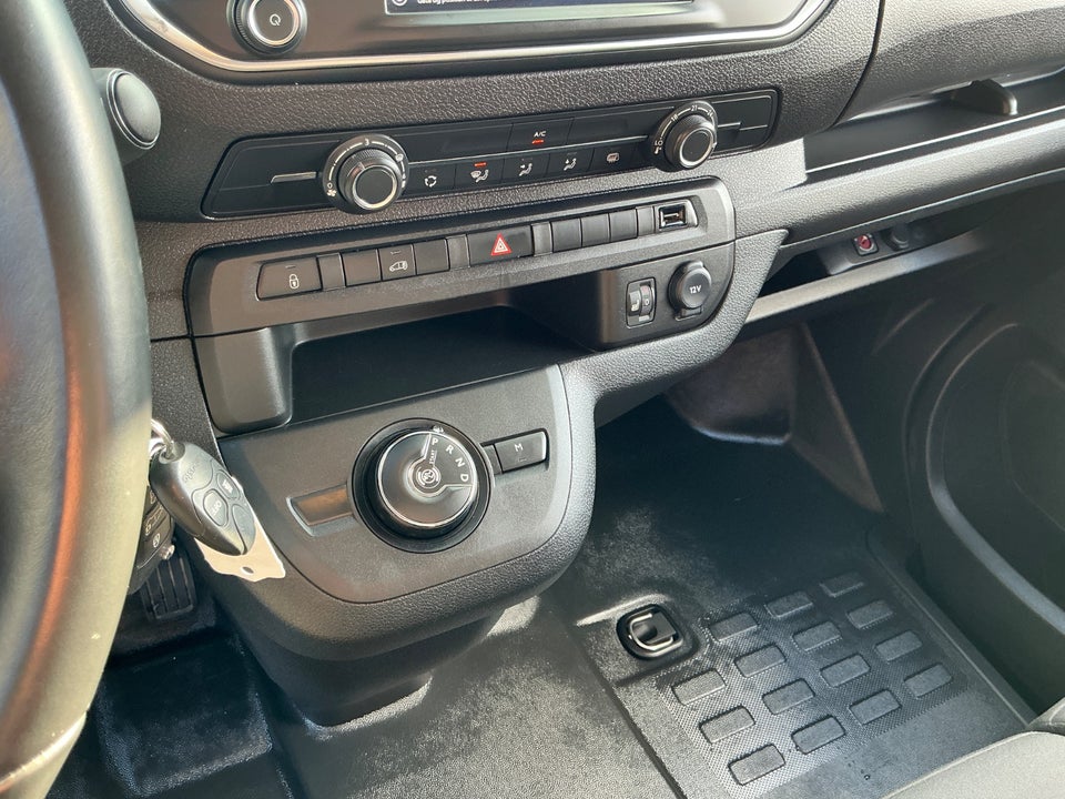 Toyota ProAce 2,0 D 144 Long Comfort Master aut. 4d