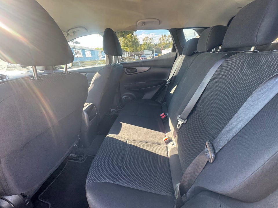 Nissan Qashqai 1,2 Dig-T 115 Acenta 5d