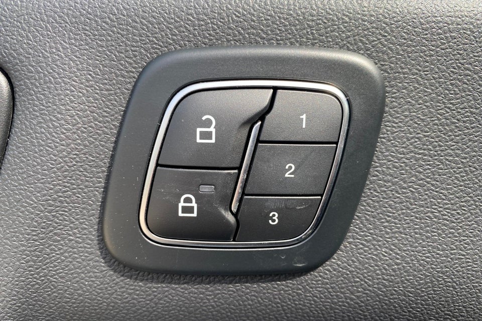 Ford Kuga 2,5 HEV ST-Line X CVT 5d