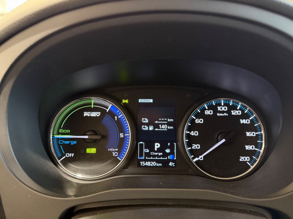 Mitsubishi Outlander 2,4 PHEV Instyle CVT 4WD 5d