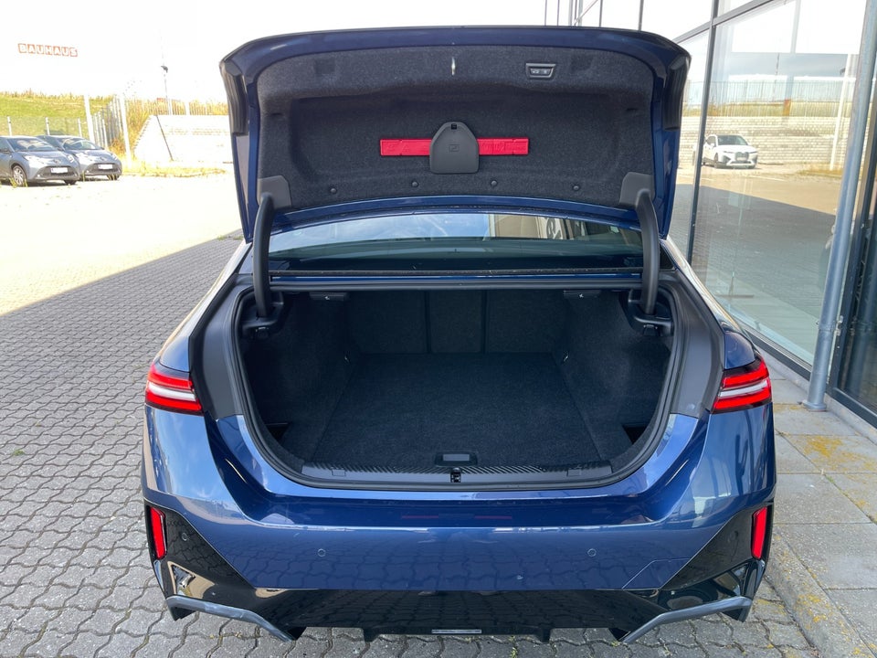 BMW i5 eDrive40 M-Sport 4d