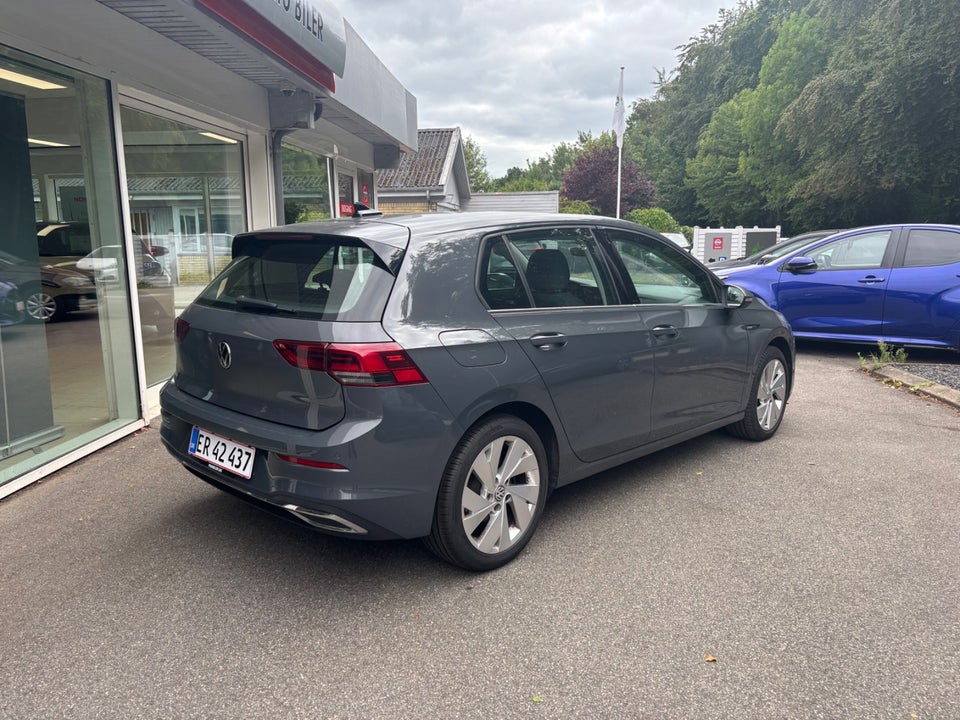 VW Golf VIII 1,5 eTSi 150 Style DSG 5d