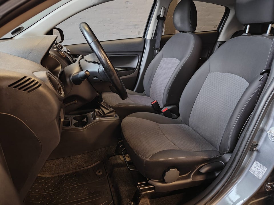 Mitsubishi Space Star 1,2 Intense 5d