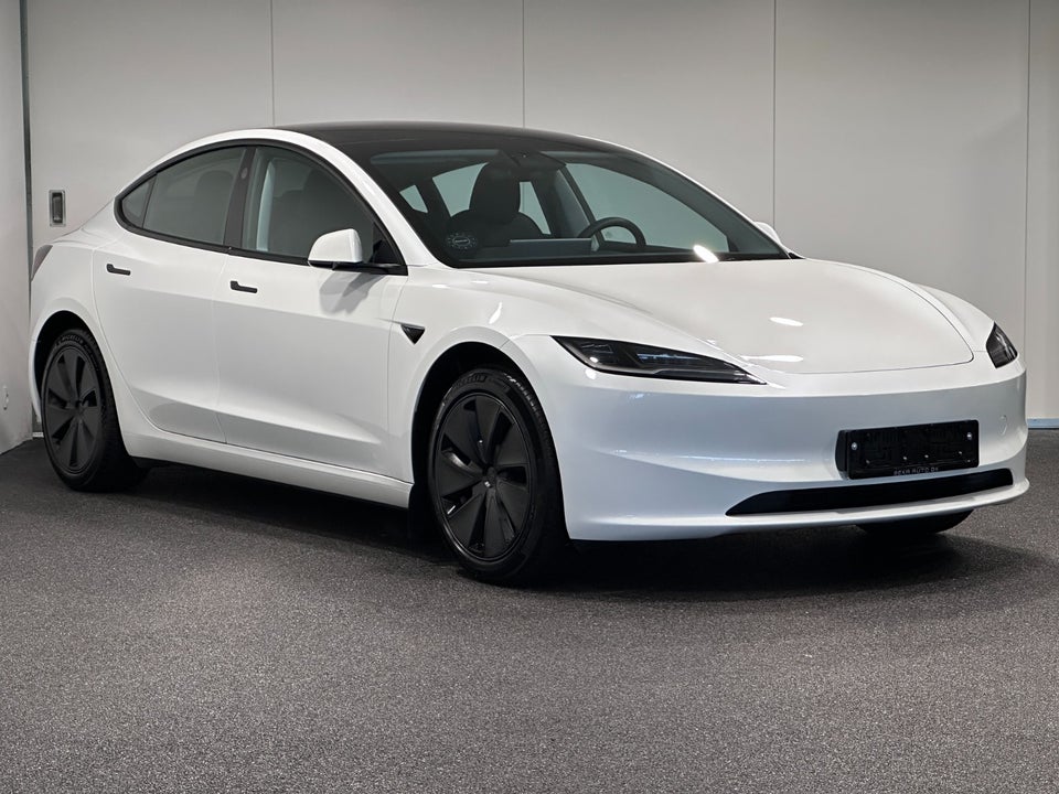 Tesla Model 3 RWD 4d