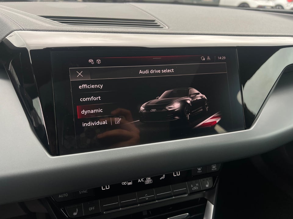 Audi e-tron GT pro quattro 4d