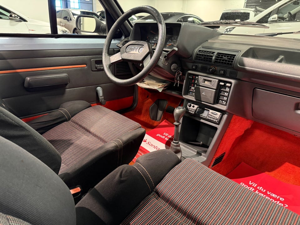 Peugeot 205 1,6 CTi Cabriolet 2d