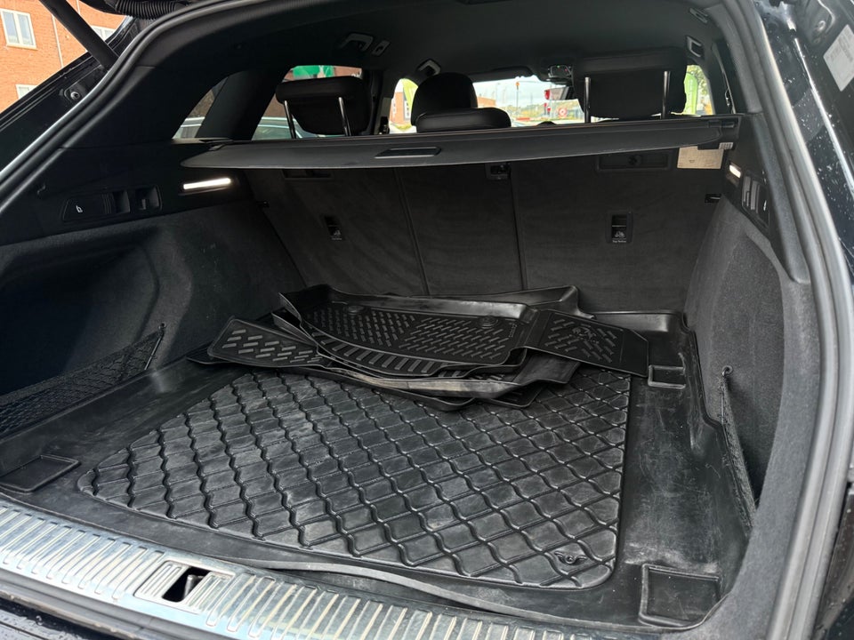 Audi e-tron 55 Advanced quattro 5d