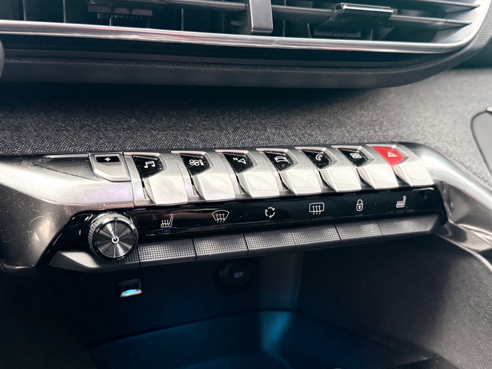 Peugeot 3008 1,6 Hybrid Allure Pack EAT8 5d