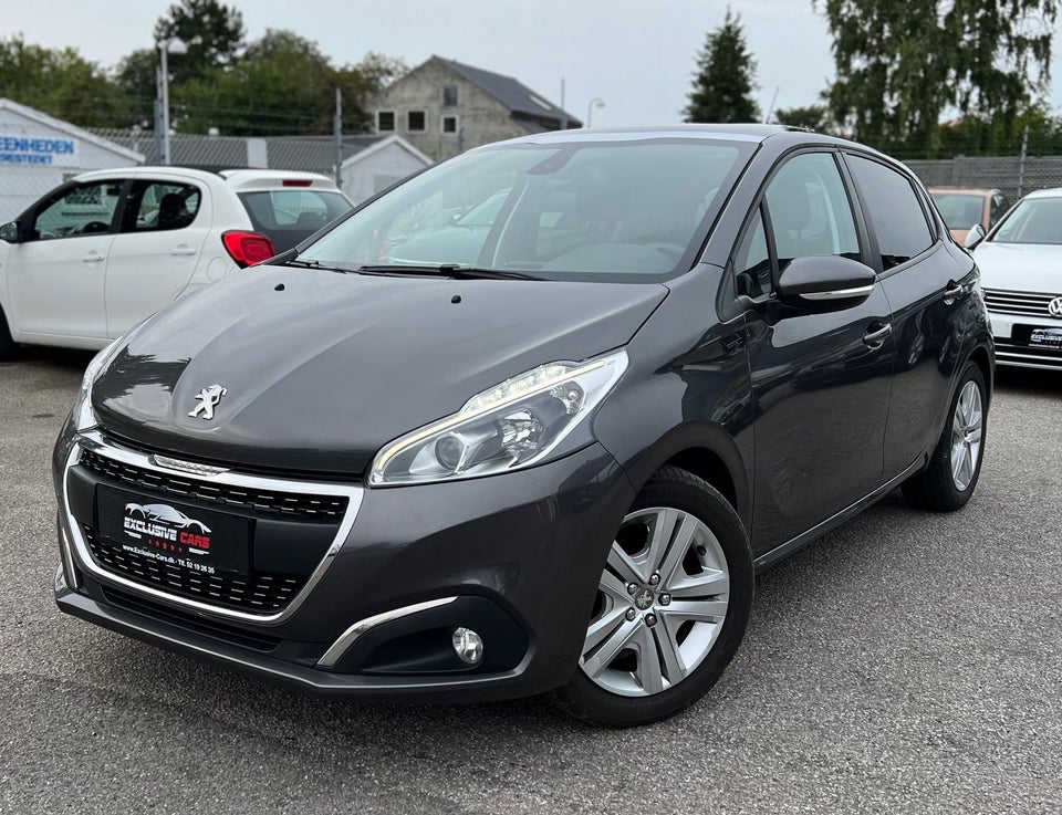 Peugeot 208 1,2 PureTech 82 Signature Sky 5d