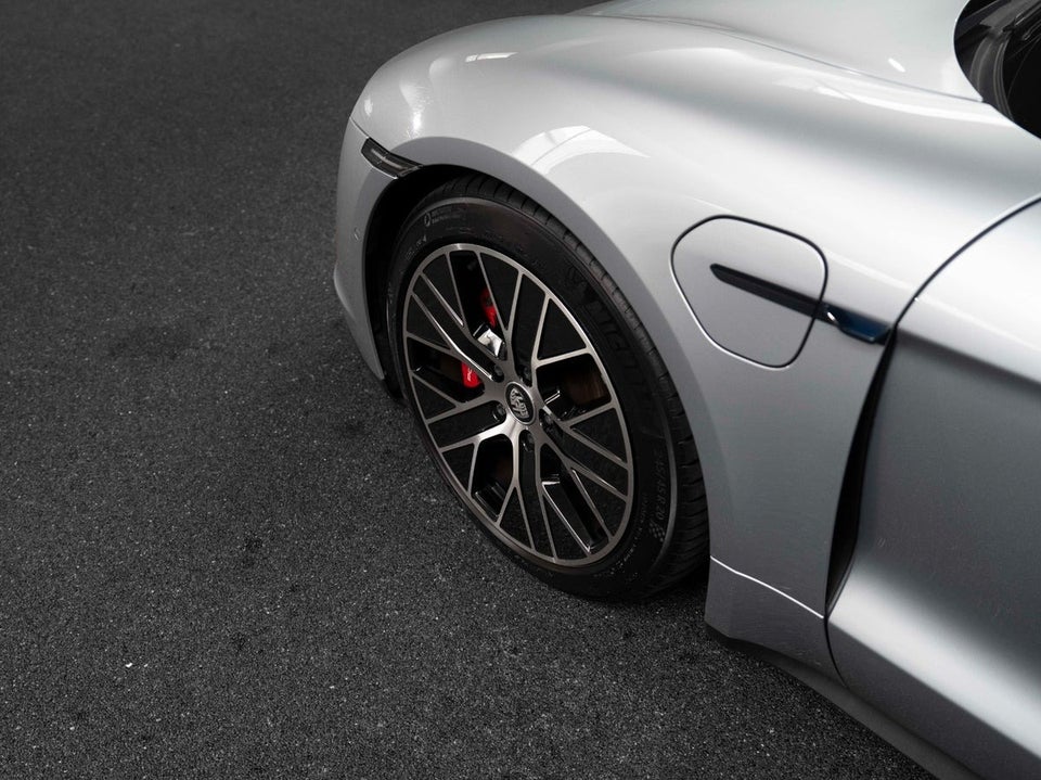 Porsche Taycan 4S Performance+ 4d
