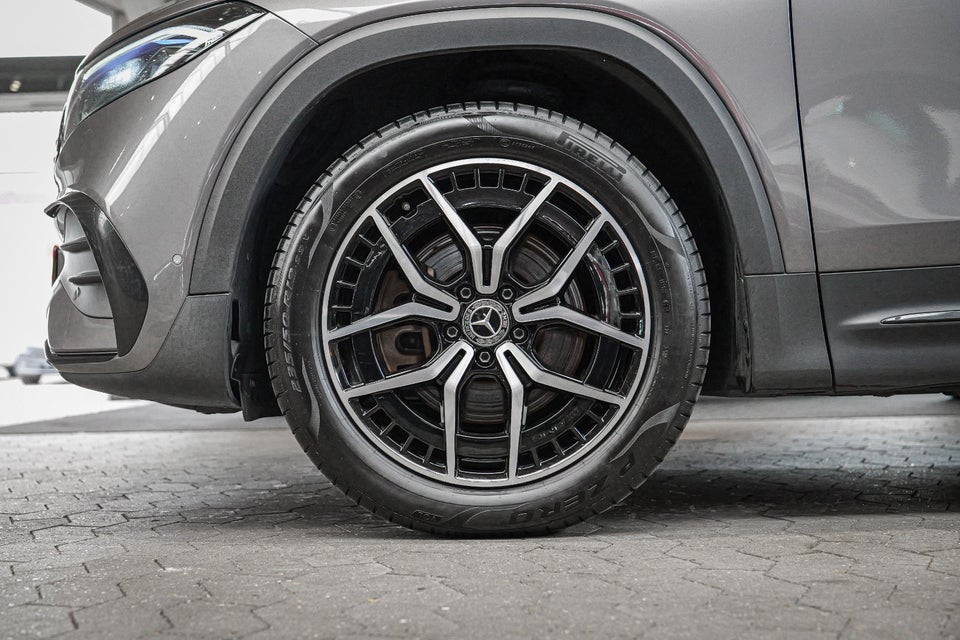 Mercedes EQB300 AMG Line 4Matic 5d