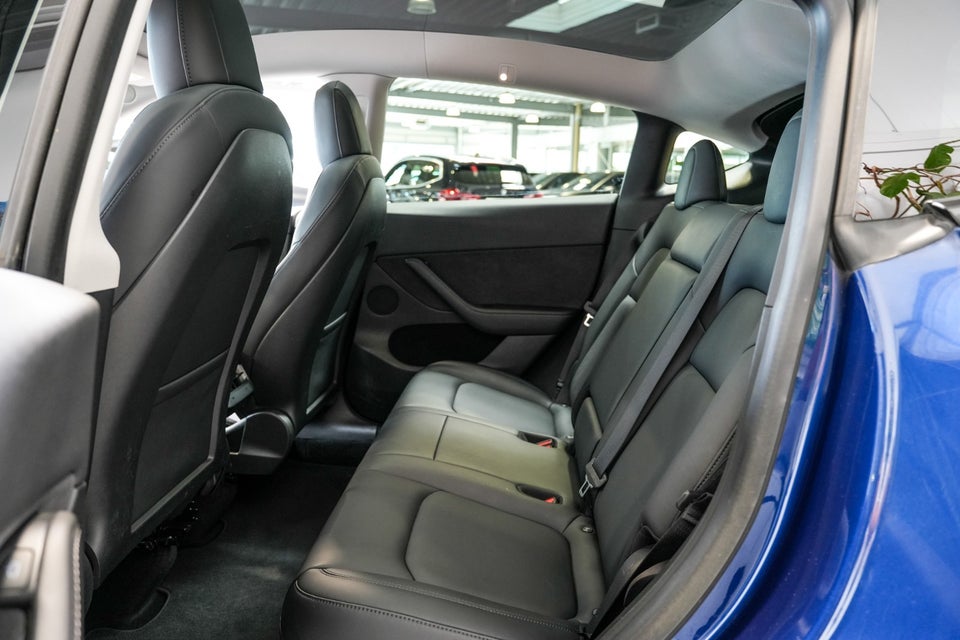 Tesla Model Y Long Range AWD 5d