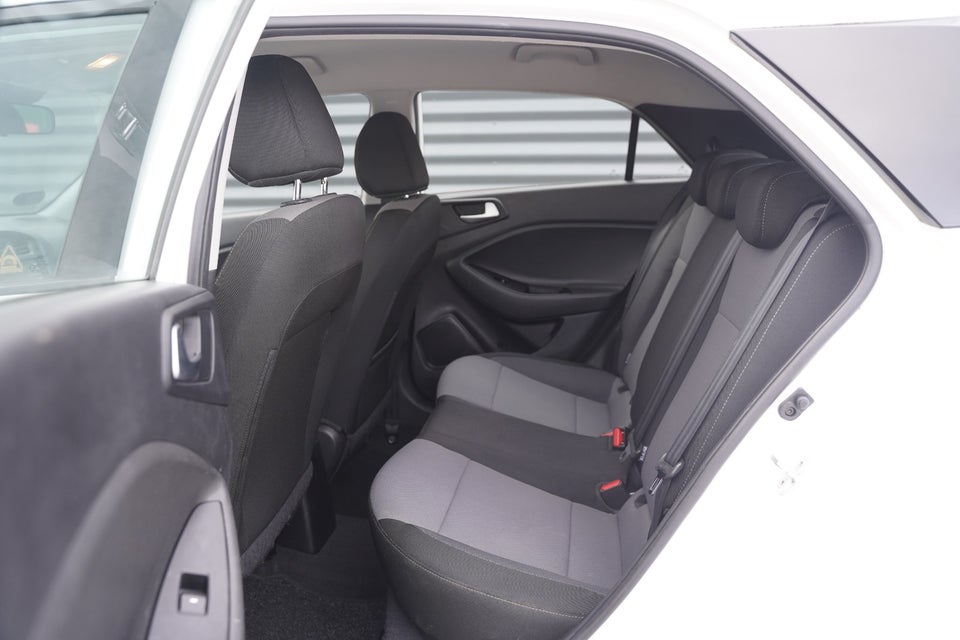 Hyundai i20 1,25 Elegance 5d