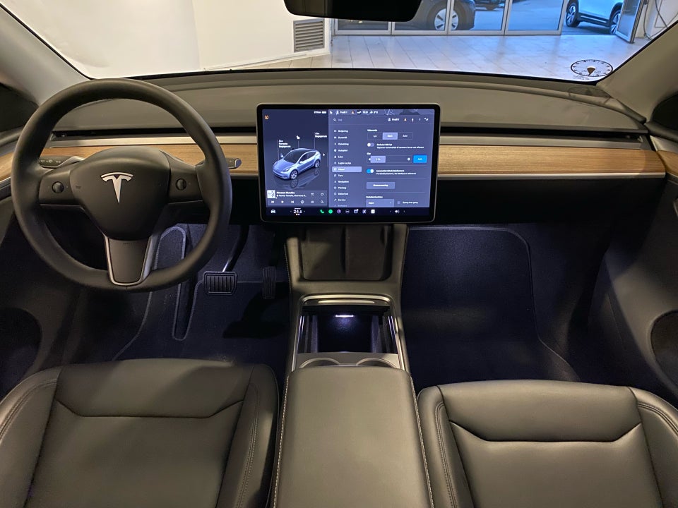 Tesla Model Y RWD 5d