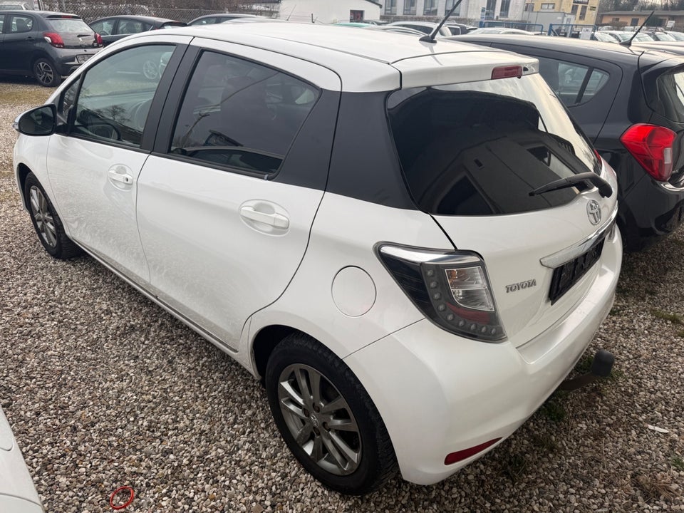 Toyota Yaris 1,0 VVT-i T2 Style 5d