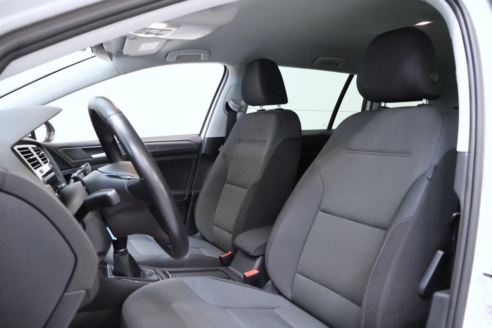 VW Golf VII 1,5 TSi 130 Comfortline Variant 5d