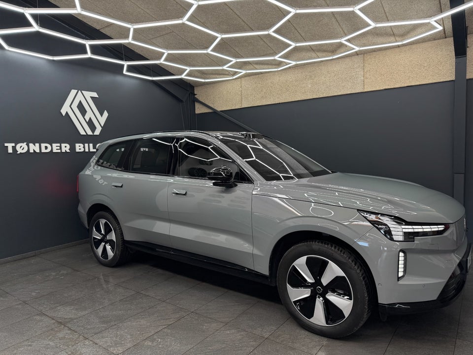 Volvo EX90 Plus 7prs 5d