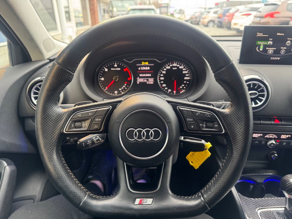 Audi A3 1,6 TDi S-line S-tr. 4d