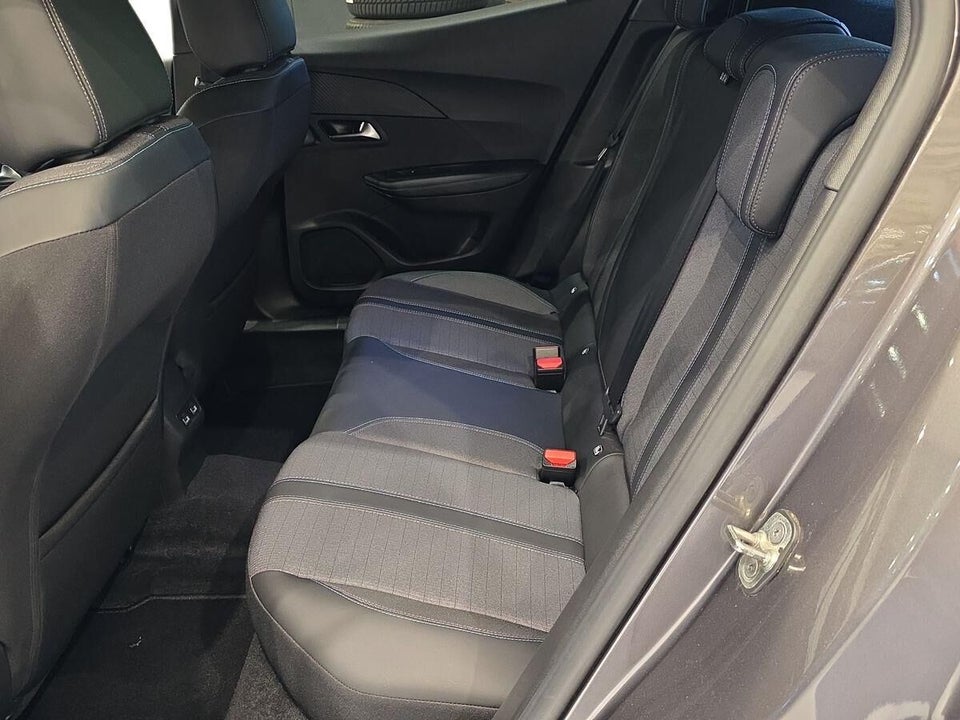 Peugeot 2008 1,2 PureTech 130 Vision Sport EAT8 5d