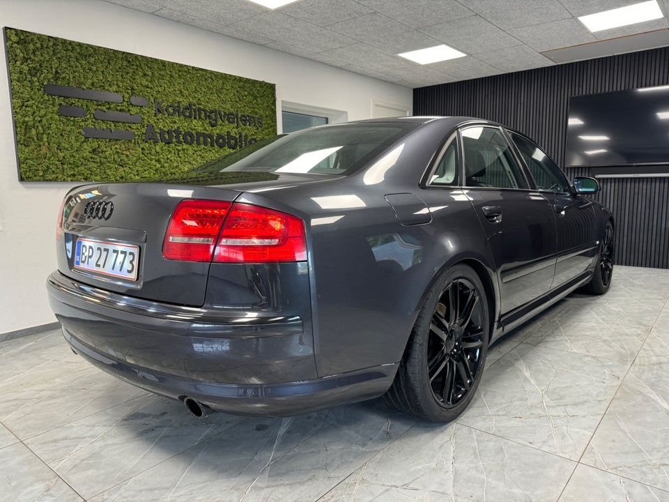 Audi A8 4,2 quattro Tiptr. lang 4d