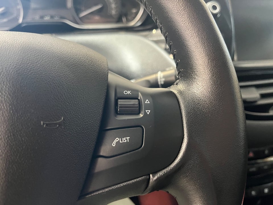 Peugeot 208 1,2 VTi 82 Active 5d