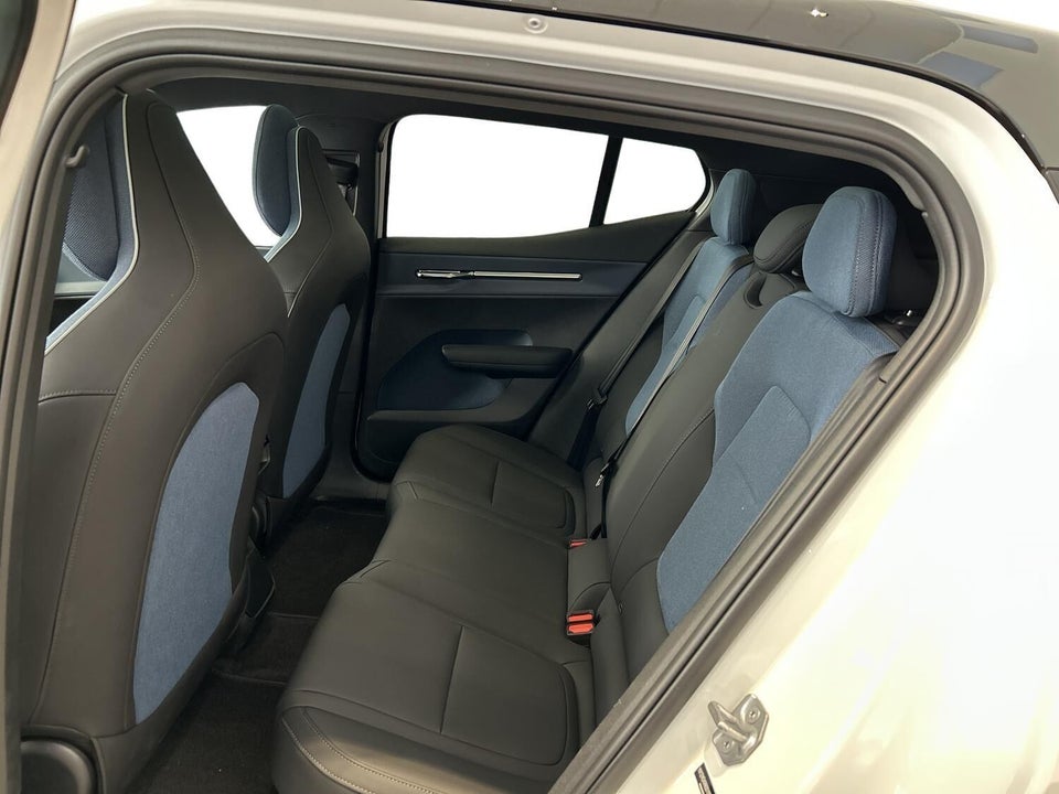 Volvo EX30 CC Twin Performance Ultra 5d