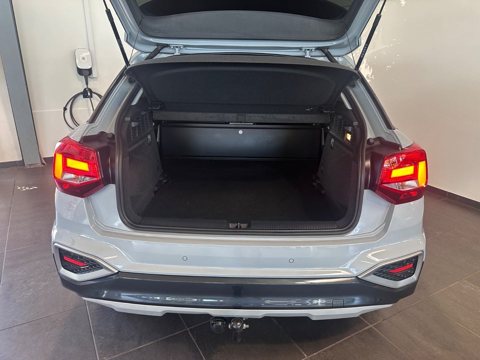 Audi Q2 35 TFSi Prestige S-tr. Van 5d