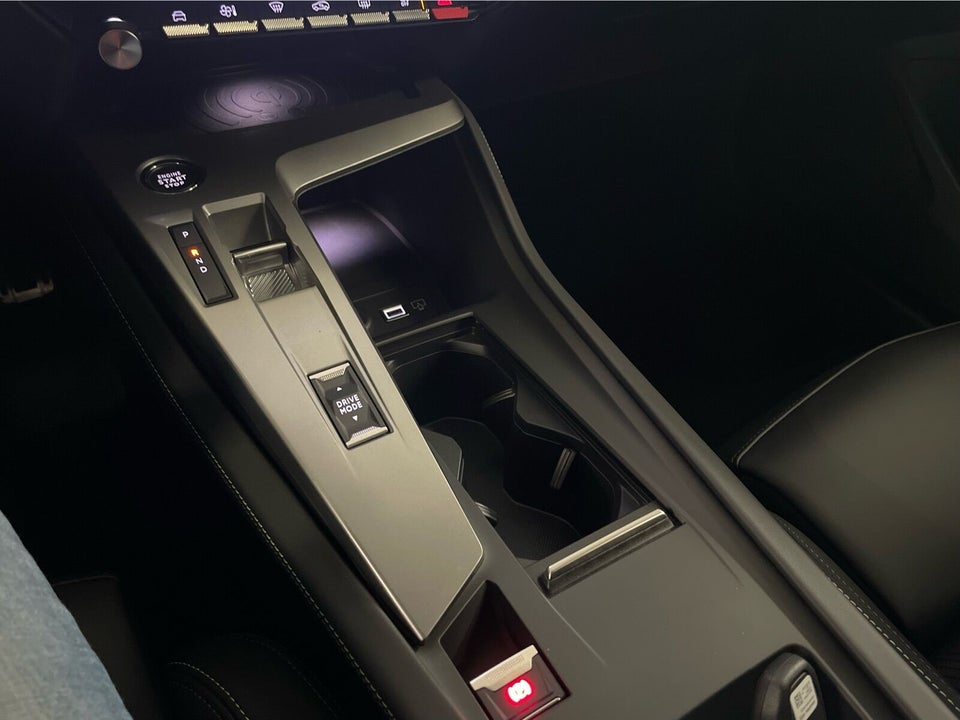 Peugeot e-408 58 GT 5d