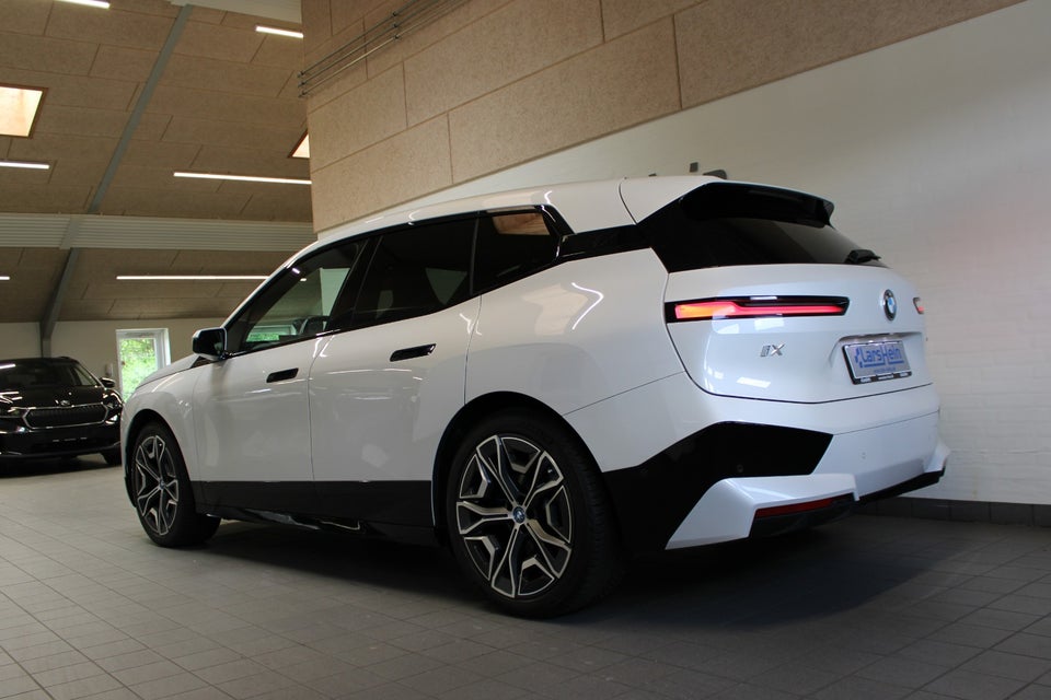 BMW iX xDrive40 Sport 5d